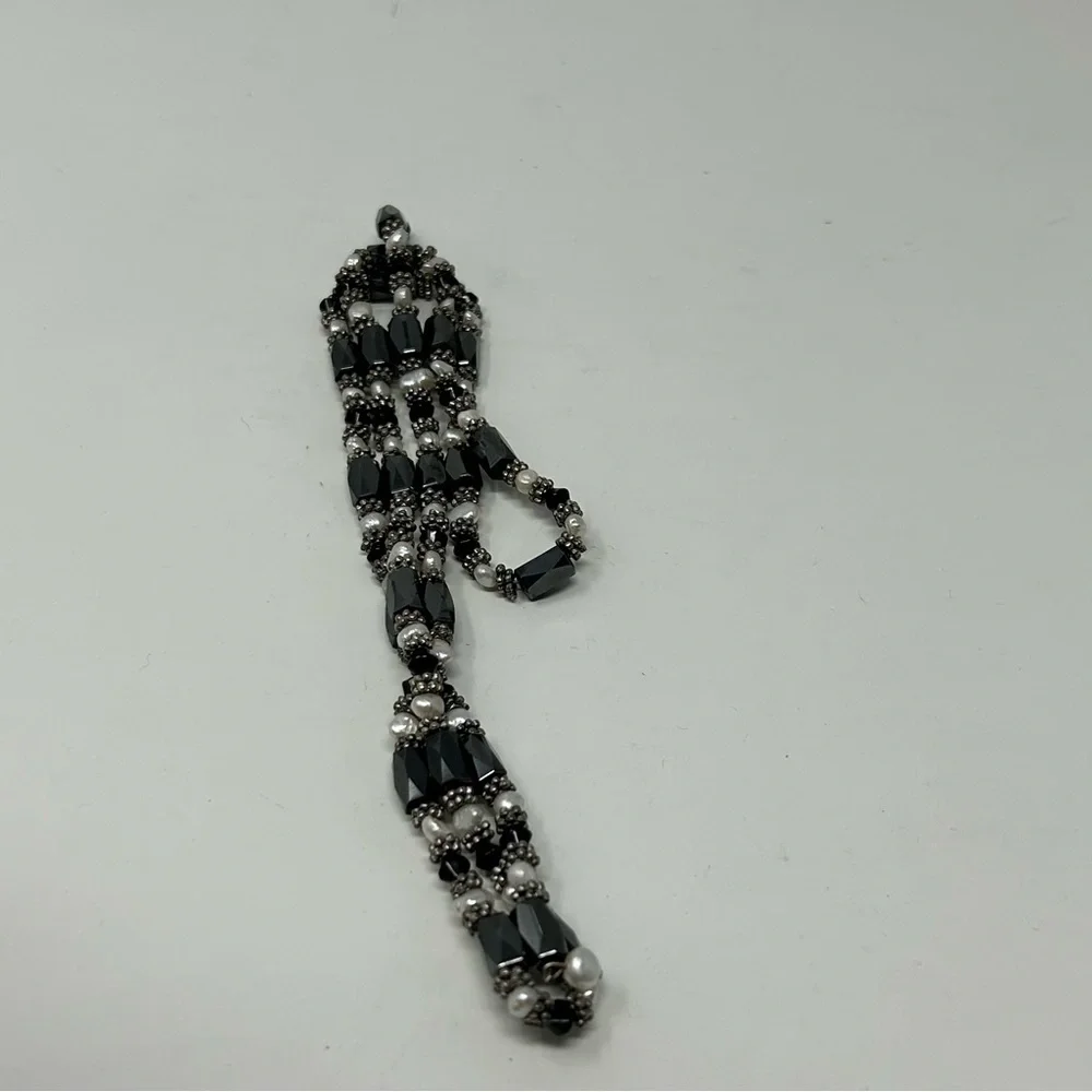 Faux Pearl and Black Beaded Magnetic Necklace 24 Inches Long
